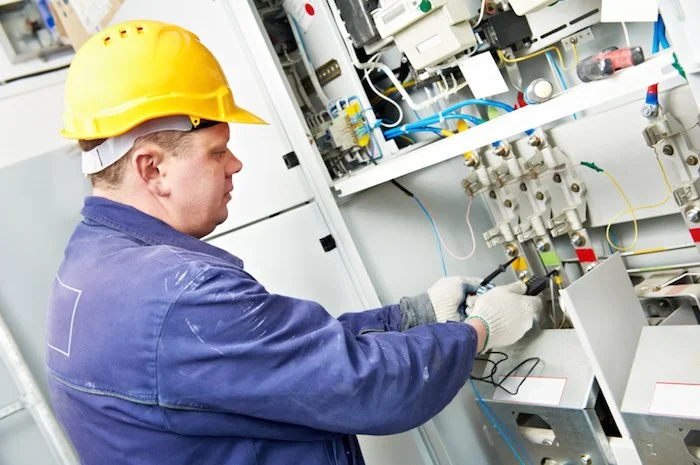5_Options_for_Controlling_Temperature_in_Sealed_Electrical_Enclosures.jpg